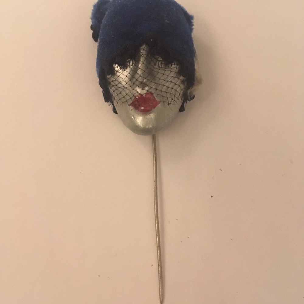 Vintage 1970s brooch made in France
